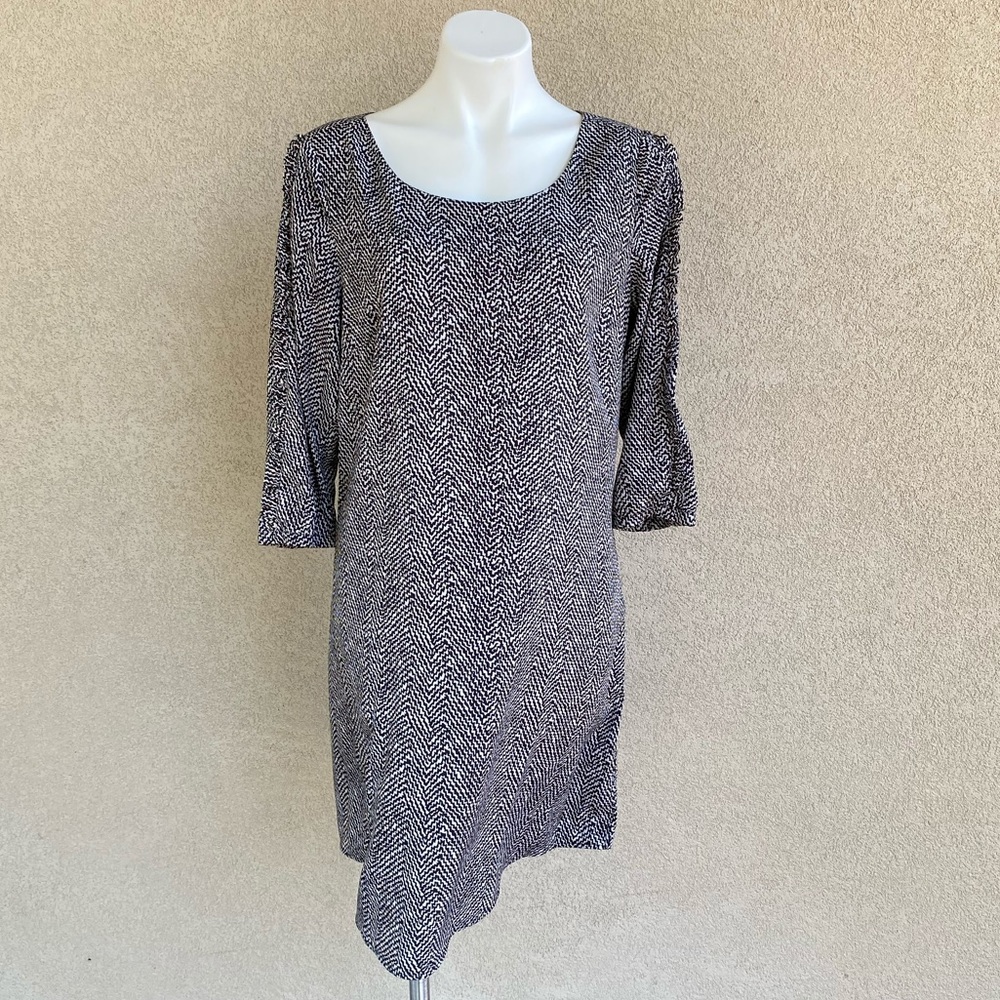 3/4 Embellished Chic Sleeves Crewneck Mini Dress